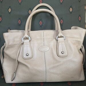 TODS ITALY LEATHER HANDBAG